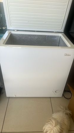 Congelador Midea , congela solo la parte de arriba