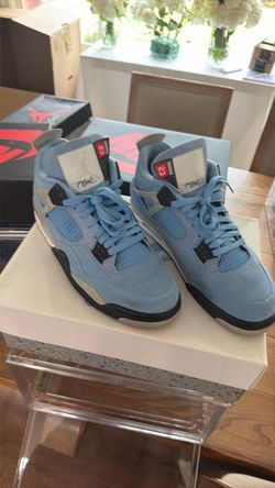Size 12, Jordan 4 UNC‘s