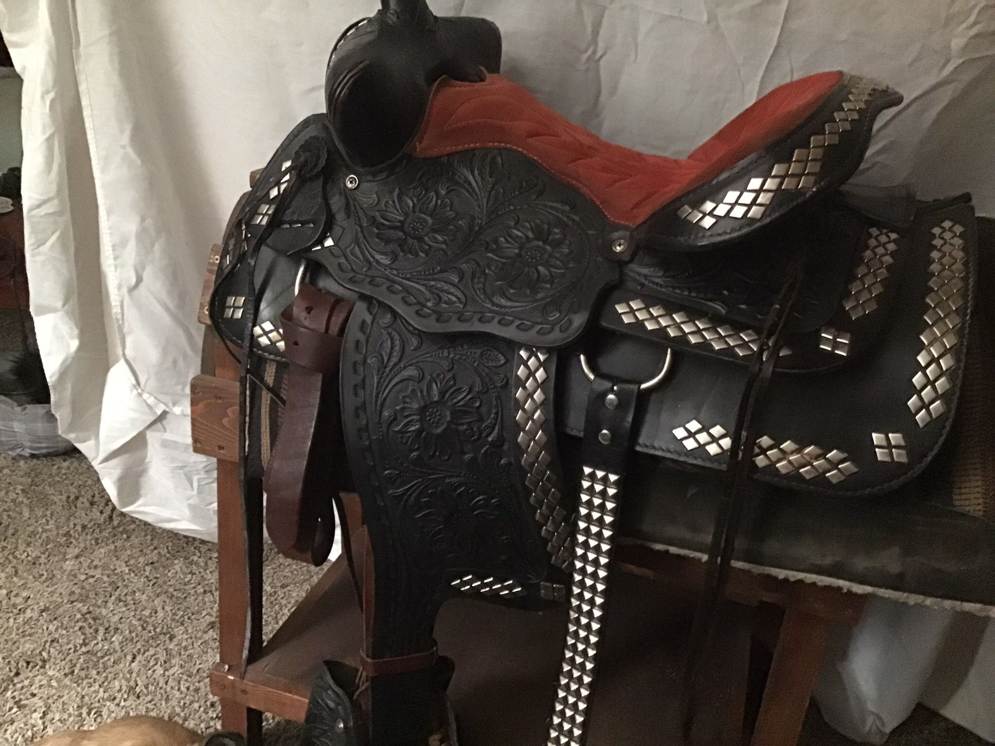 Parade Saddle