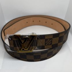 Unisex Louis Vuitton Leather Belt Never Used Open Box