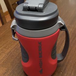 High Sierra 64oz Max-Hydrate Large Sport Jug Handle Lid Red Up To 10 Hours Cold Water bottle