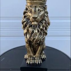 The Crown Lion Statue