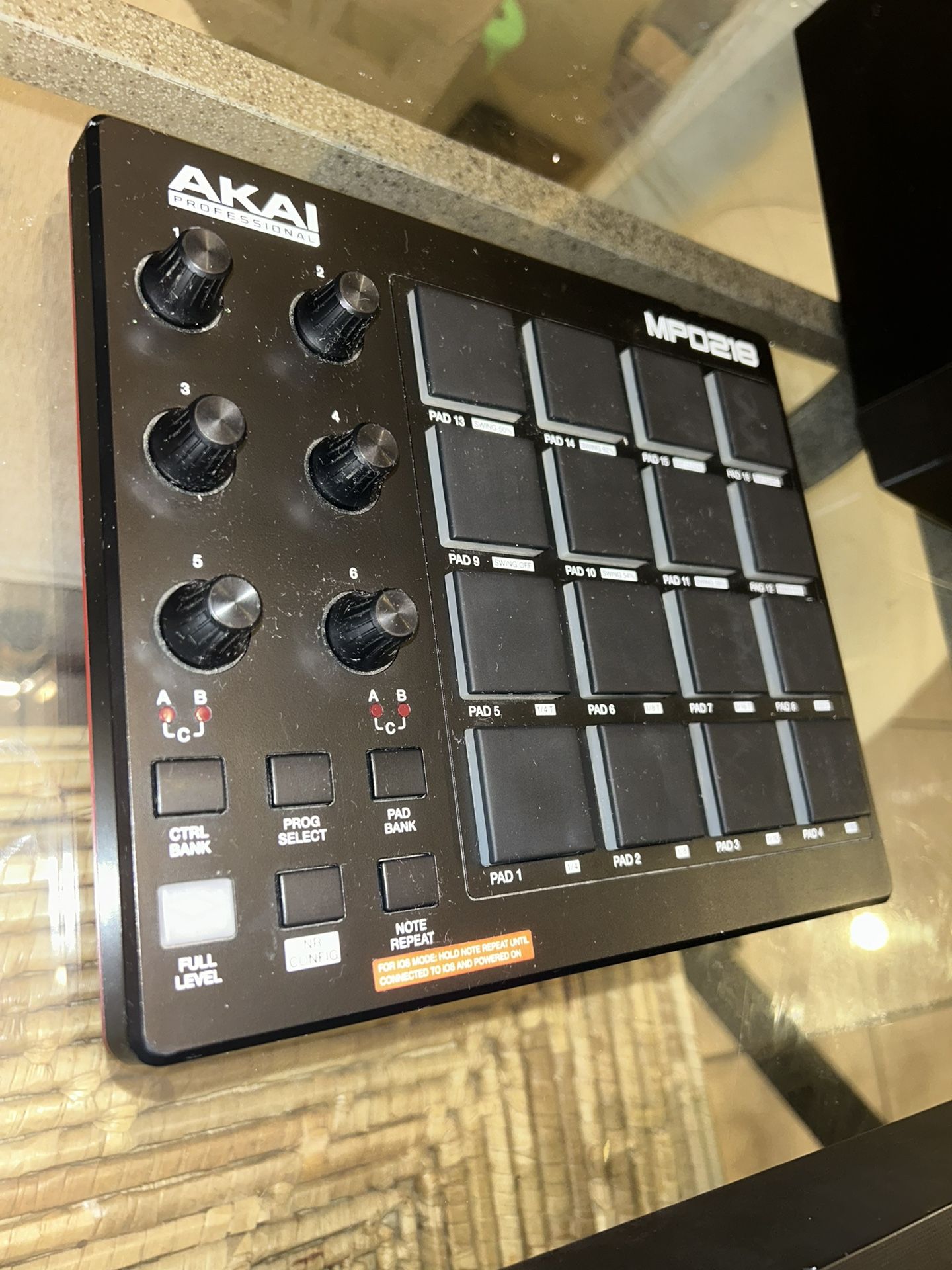 Akai MPC - MPD218