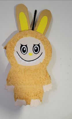 Labubu Pinata (Labubu Piñata)