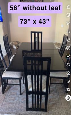 Dining table 6 chairs excellent condition