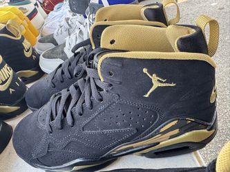 Boys Jordan’s Size 7  