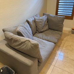🛋️ Comfy Modern 2-Piece Gray Couch Set – Excellent Condition! – Scottsdale Pickup