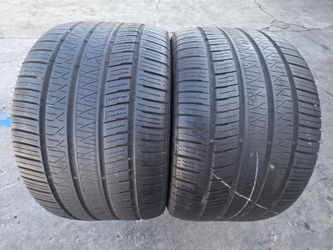 2 USED TIRES PIRELLI 305/35/20