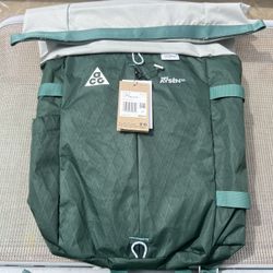 Nike ACG Ayden Day Backpack Green