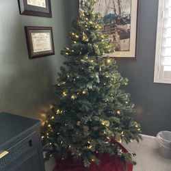 Free Fake 6’ Christmas Tree