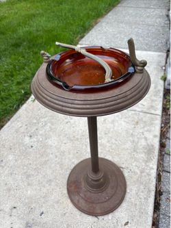 Vintage Standing Metal Ashtray Stand Decorative Handle Original Amber Glass Bowl