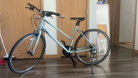 Live Alight Hybrid Bike - Excellent Condition (Only used for 2 hours)