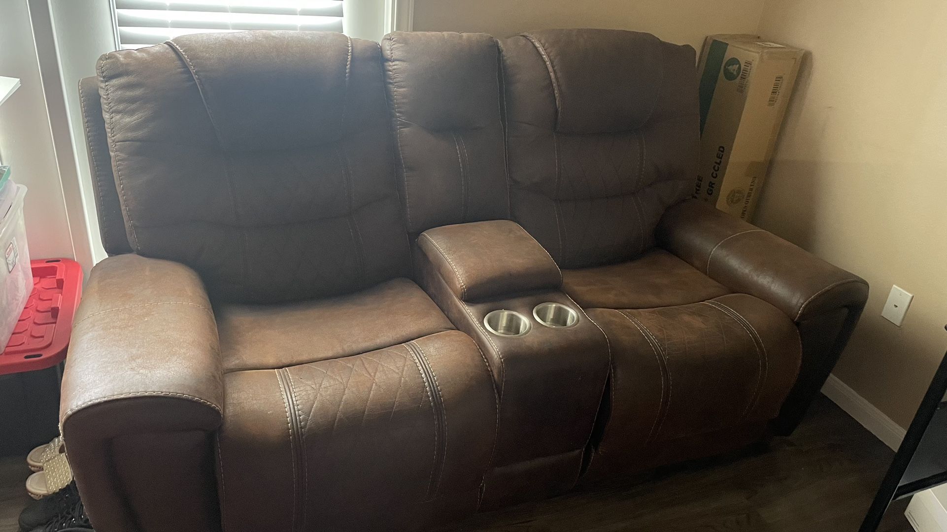 Recliner couch for sale!