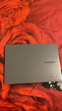 2 Samsung Chromebooks for sale 💻 Both work good and are powerwashed/factory reset ready for new user