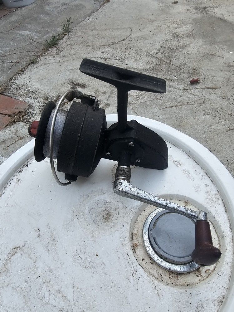 Fishing Reel
