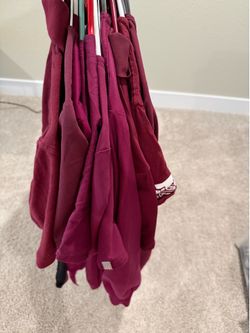 Free scrub burgundy