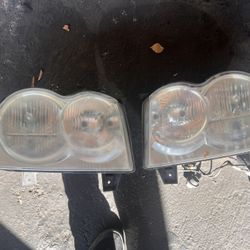 Jeep Grand Cherokee Laredo 2005 To 2010 Headlights I replaced mines for a new ones asking 30 dollars 