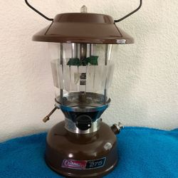 Vintage Coleman model 275 lantern