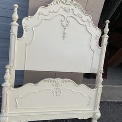 🌹VINTAGE TWIN SIZE BEDROOM SET:  BED FRAME, 2  NIGHTSTANDS, 3 DRAWER CHEST- SOLID WOOD🌹