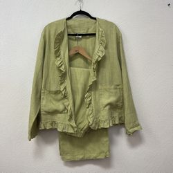 Cp Shades 100% Irish Linen Green Ruffled Edge Cardigan & Pant Set Sz Small   Such a cute outfit!  Everyone in great shape with no holes or stains Fres