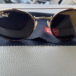 Ray Ban
