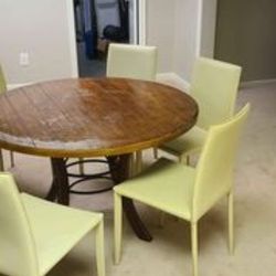 Breakfast Table with 6 Chairs