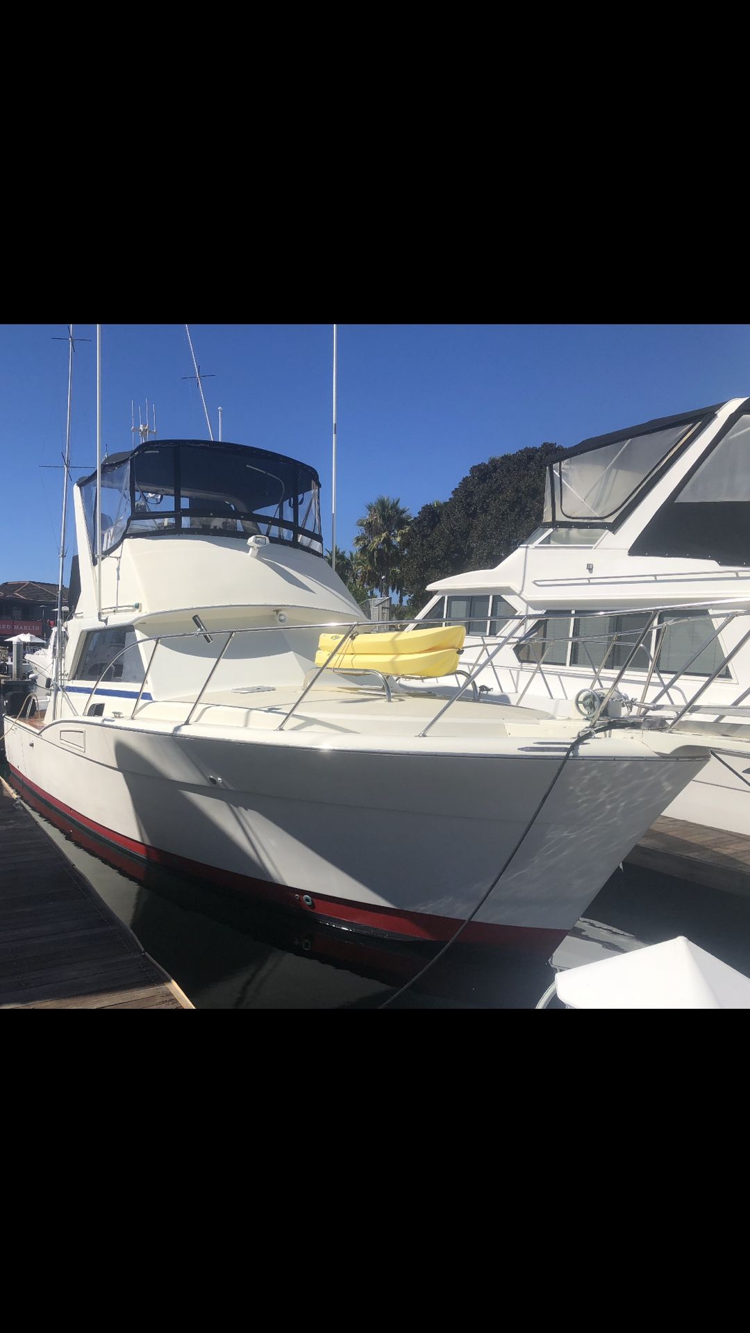 Chris Craft Sport Fisher 37 foot