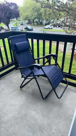 Zero- Gravity Chair w Removable pillow