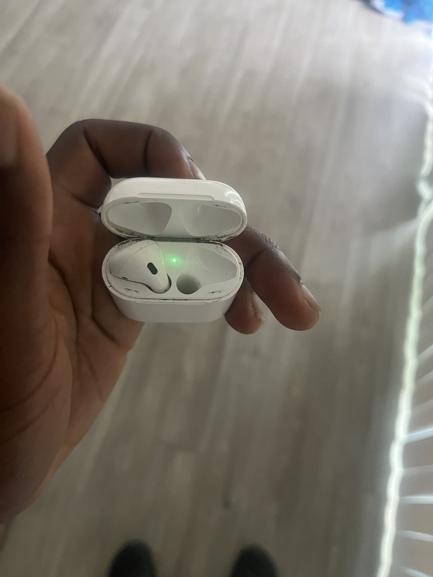 1 Airpod Gen 2 And Case For 15