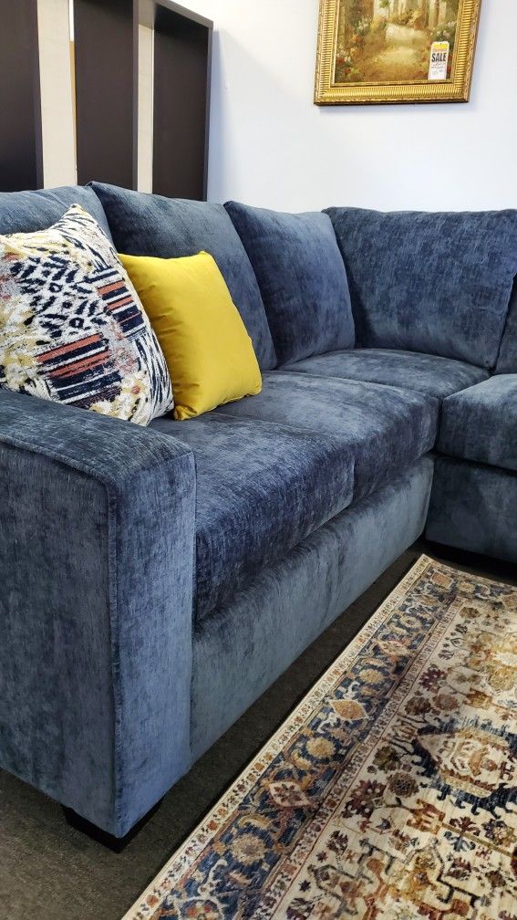 2pc Sectional, Brand New