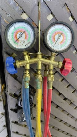 JB Industries M2 Series 2-Valve Brass Manifold Gauge Set for parts