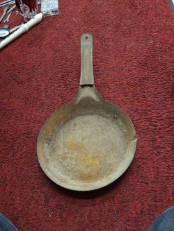 Antique light weight cowboy fry pan 9"