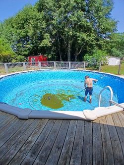 28' Above GROUND swimming Pool W/New LINER, STAIRS & Pump