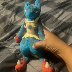 Pokémon Lucario Plush 