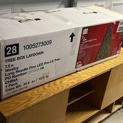 Pre-lit Christmas tree