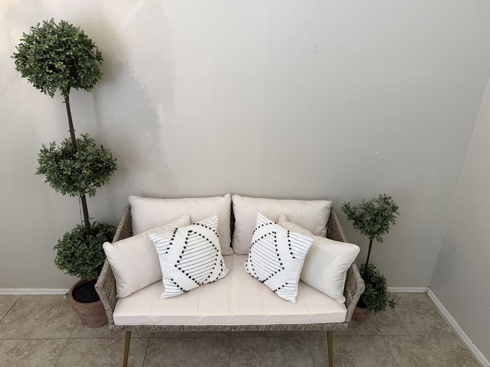 Pottery Barn Wicker Rattan Loveseat