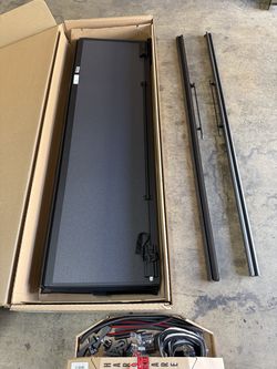 BAK 448100 BAKFlip MX4 Hard Folding Tonneau Cover for 2004 to 2013 Chevy/GMC 1500 5.7' Bed #2