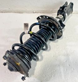 2021-2023 HYUNDAI ELANTRA FRONT LEFT SIDE SHOCK STRUT SPRING ABSORBER 