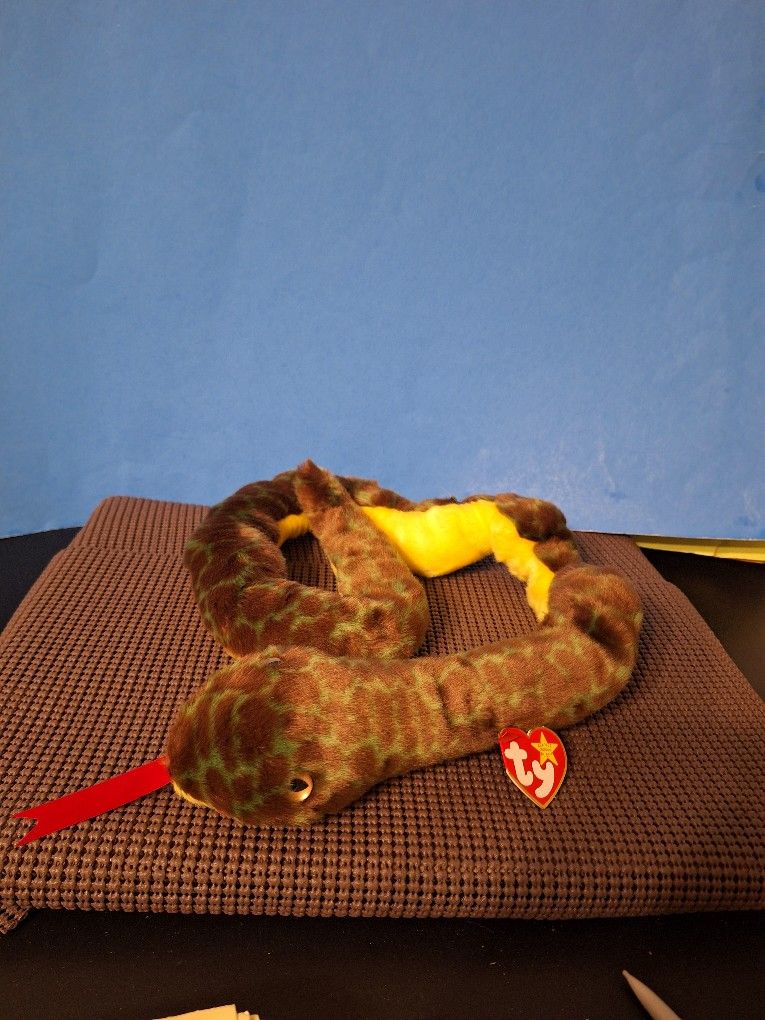 Vintage 43 inch Ty Beanie Buddy 1999 Slither Camo Snake-$20