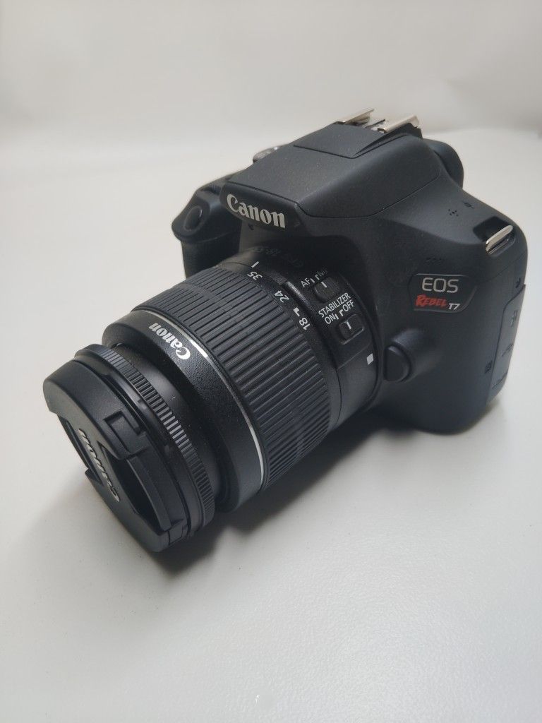 Brand New CANON REBEL T7 (3 MINUTE USE)