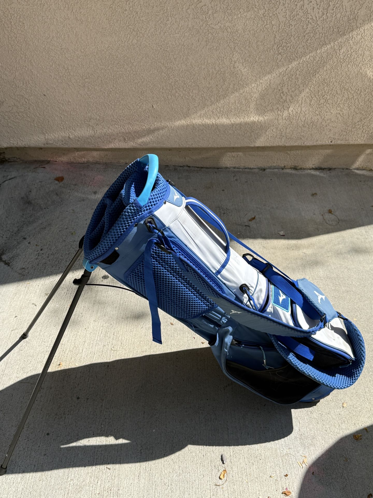 Used Mizuno K1-Lo Golf Stand Bag