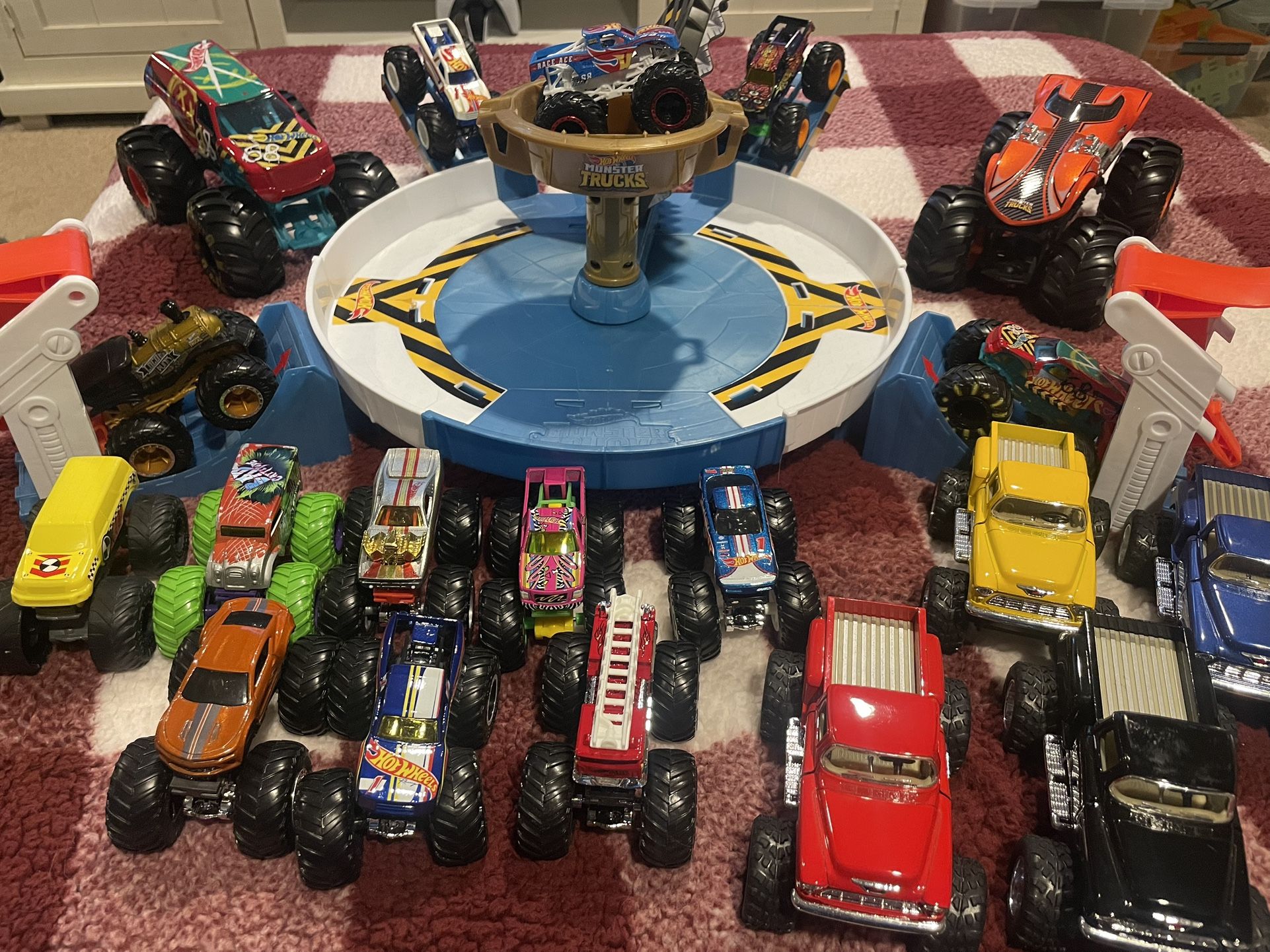Hot Wheels Monster Trucks