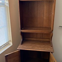 Maple Book Shelving