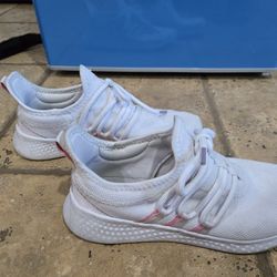 Womens Size 7 Adidas Shoes