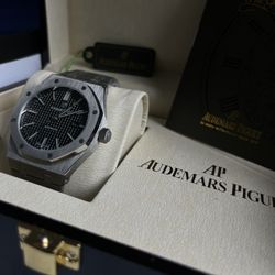Audemars Piguet Royal Oak Selfwinding - Black Dial (Complete Set)