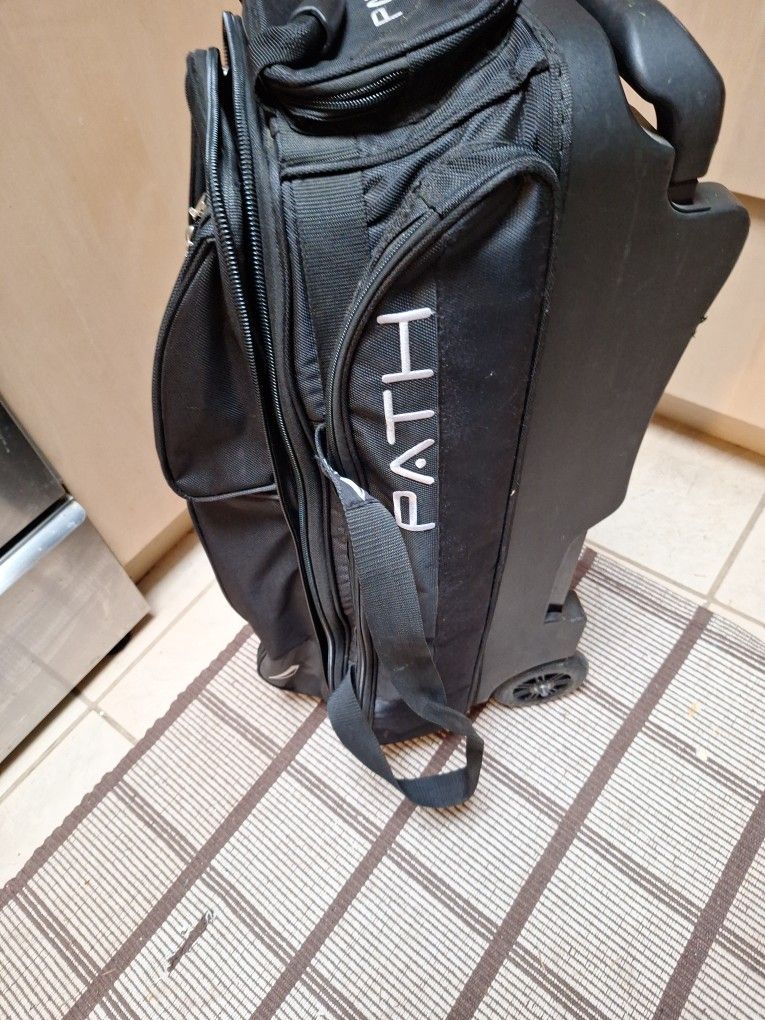 Like New Path 3 Ball Bowling Carry Bage