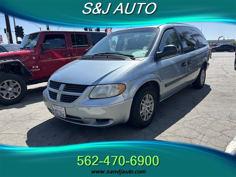 2005 Dodge Grand Caravan SE