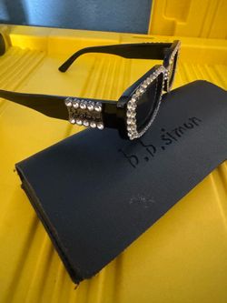 Bb Simon glasses