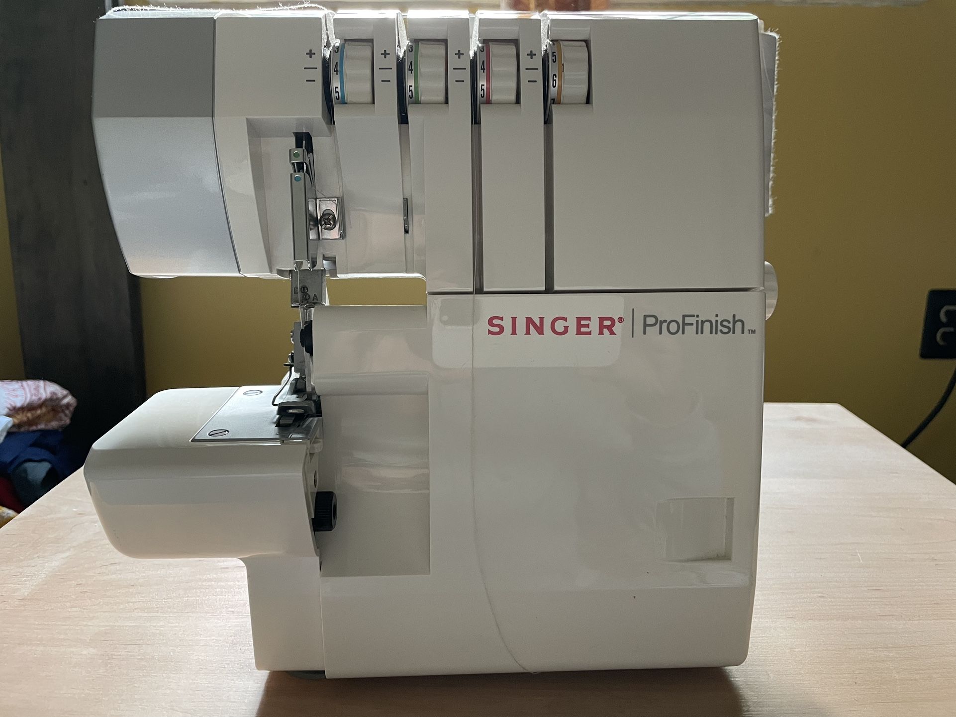 SINGER PRO FINISH