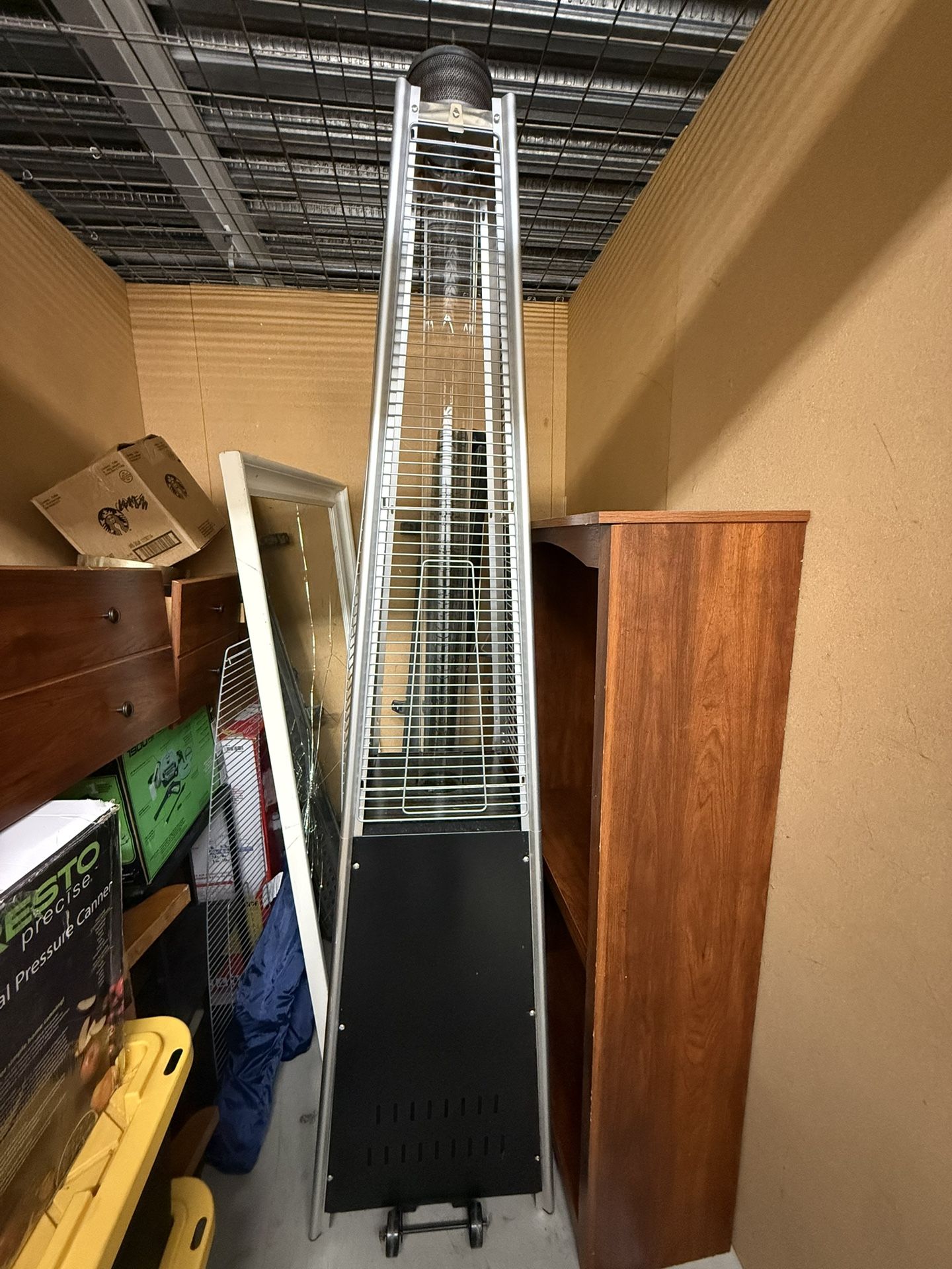 Outdoor Heater (comes with propane tank)